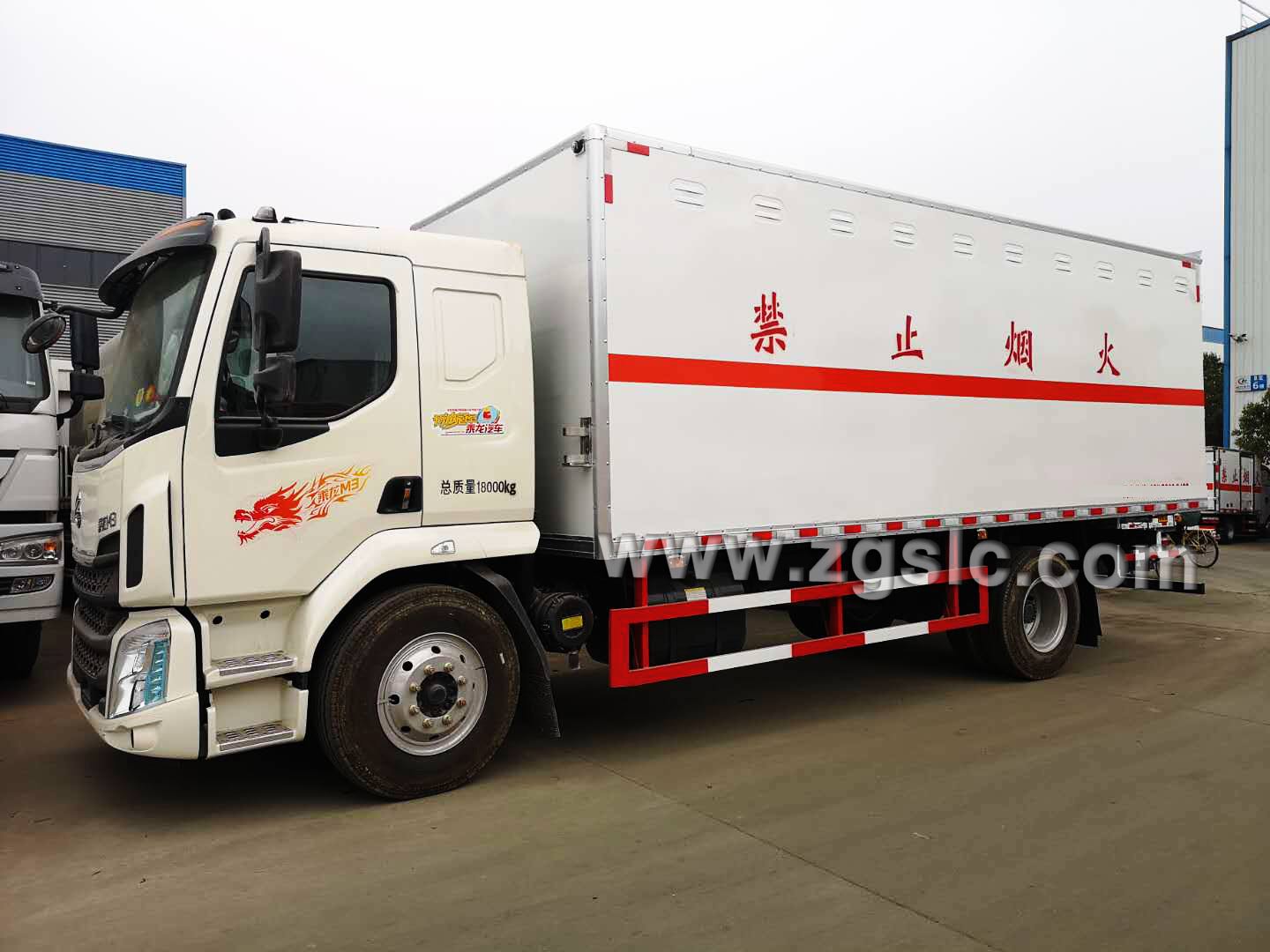 東風(fēng)乘龍爆破器材運(yùn)輸車(國五)