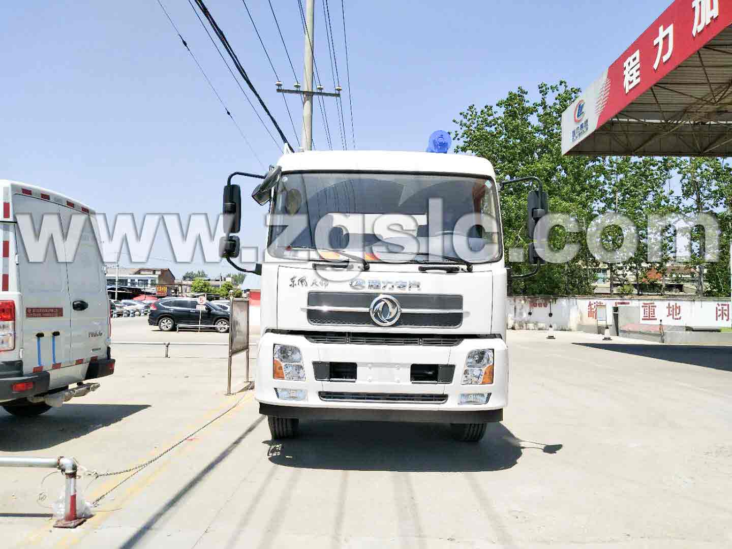 東風(fēng)天錦散裝飼料車(國(guó)五)