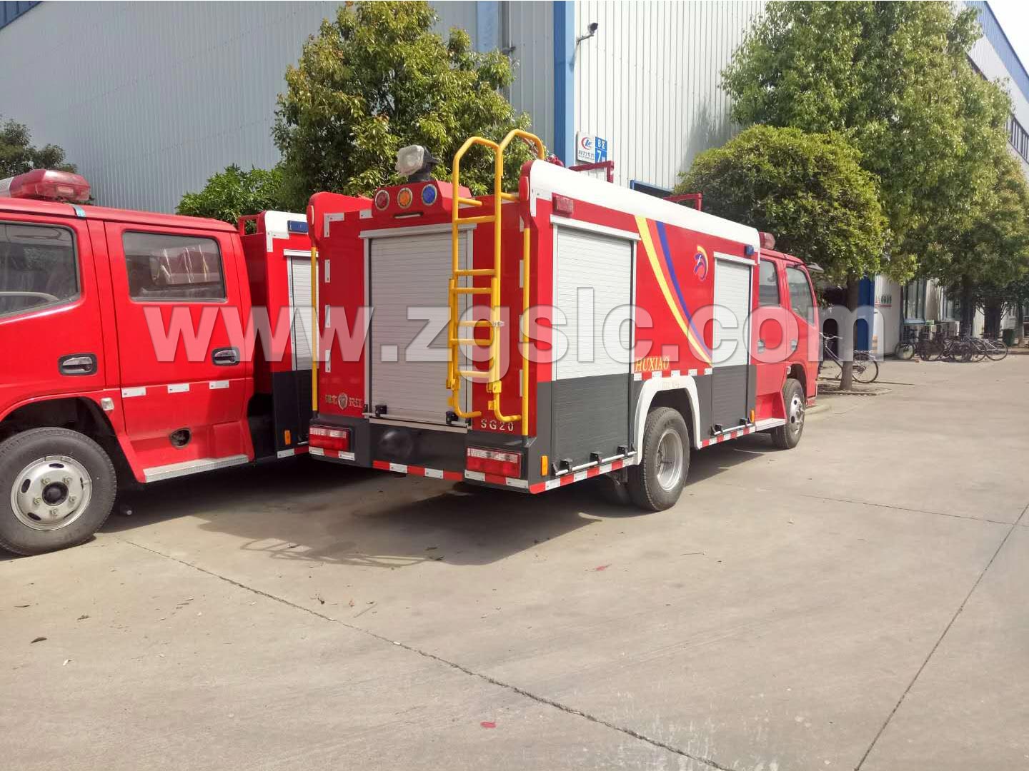 東風(fēng)凱普特雙排水罐消防車 (國五)