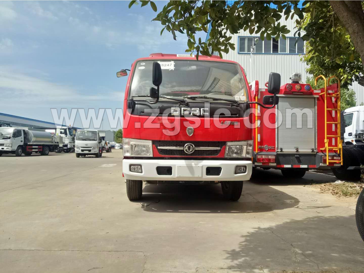 東風(fēng)凱普特雙排水罐消防車 (國五)
