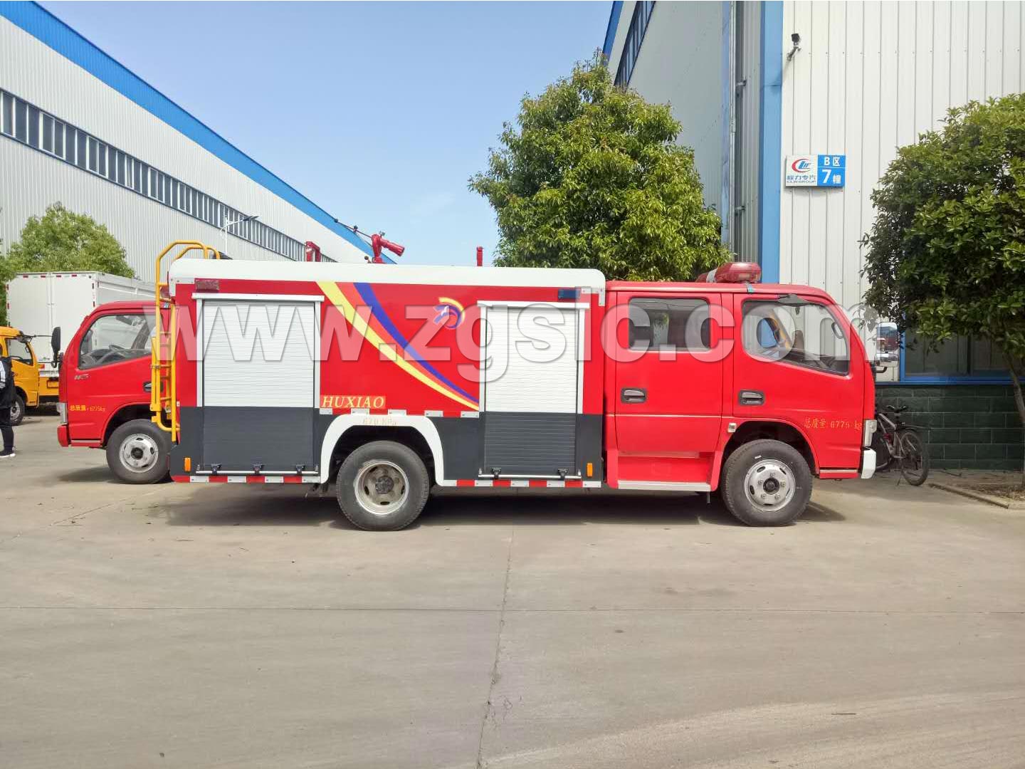 東風(fēng)凱普特雙排水罐消防車 (國五)