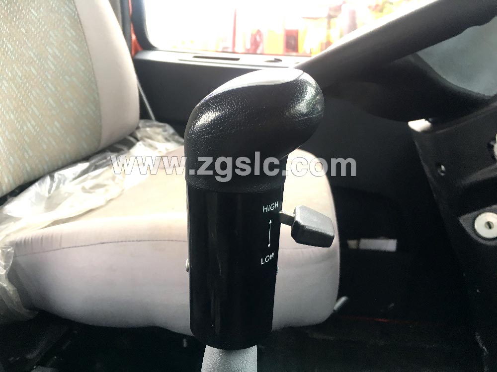 程力黃牌東風(fēng)特商后八輪平板運(yùn)輸車(國(guó)五)