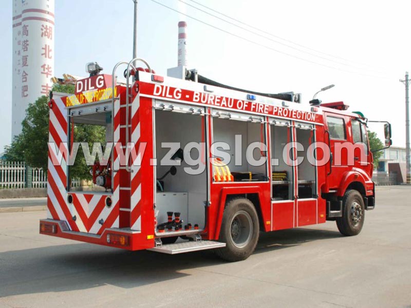 程力集團(tuán)豪沃干粉消防車(chē)(國(guó)五)