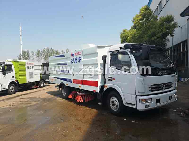 東風(fēng)大多利卡掃路車