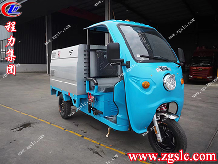 一人一車(chē)即可完成清洗作業(yè)，程力牌三輪高壓清洗車(chē)清洗道路的好幫手